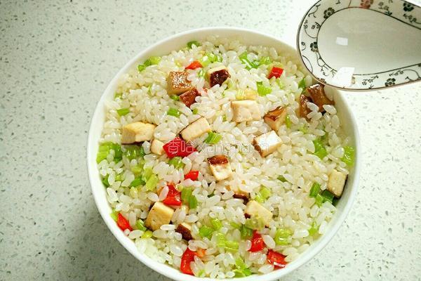 芹菜香干炒饭的做法图解10