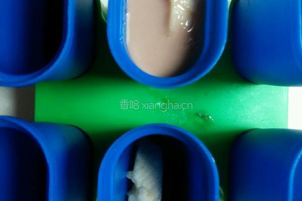 香蕉巧克力牛奶雪糕的做法图解3