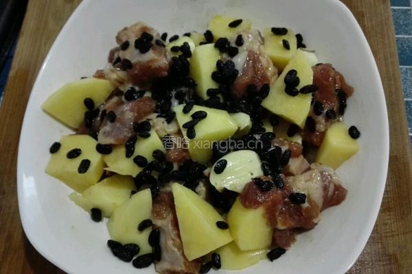 清蒸土豆排骨的做法图解4