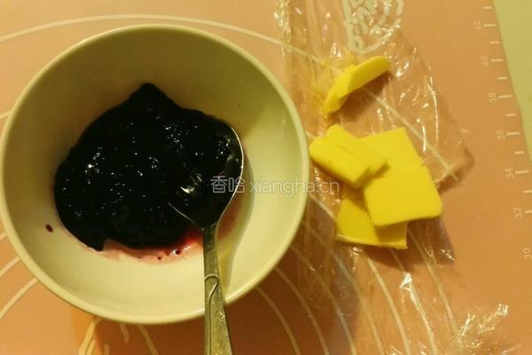 花样果酱面包的做法图解2