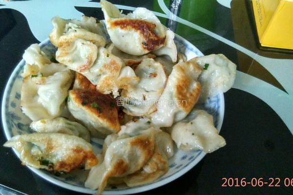 煎饺子的做法图解3