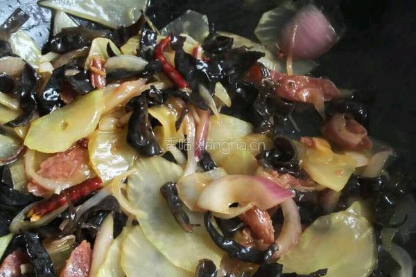 广式腊肠耗油莴笋的做法图解8