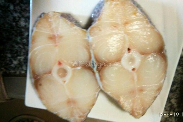 香煎鳕鱼扒的做法图解1