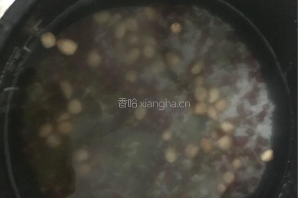 红豆红枣养颜粥的做法图解4