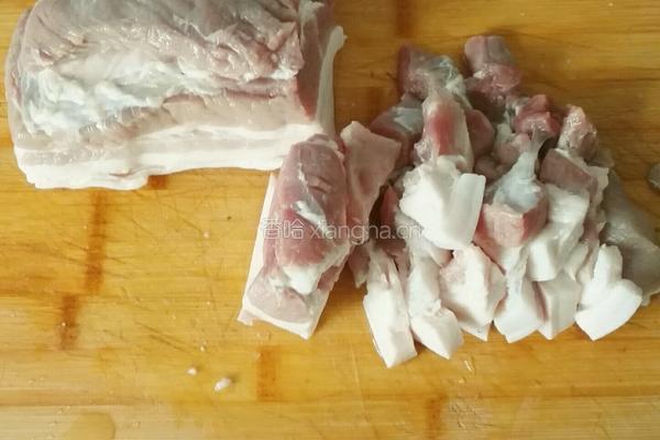 干烧红烧肉的做法图解1