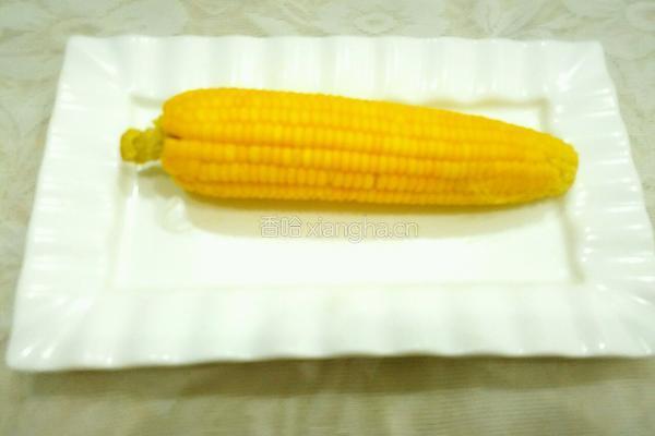 玉米粒炒虾仁的做法图解1