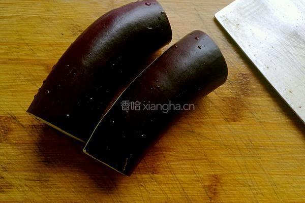 蒜泥拌蒸茄子的做法图解1