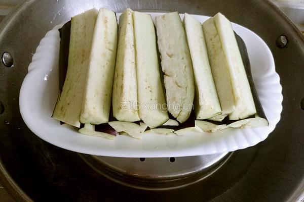 蒜泥拌蒸茄子的做法图解4