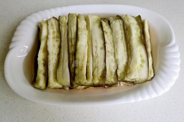 蒜泥拌蒸茄子的做法图解6
