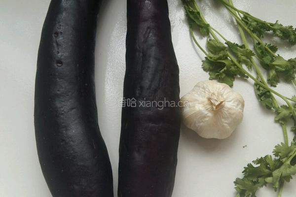 蒜泥茄子的做法图解1