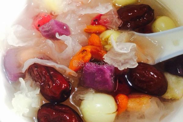 银耳水果芋圆汤的做法图解5