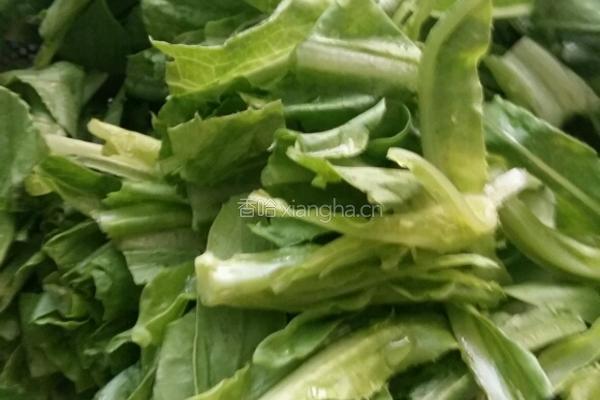 炒油麦菜的做法图解1