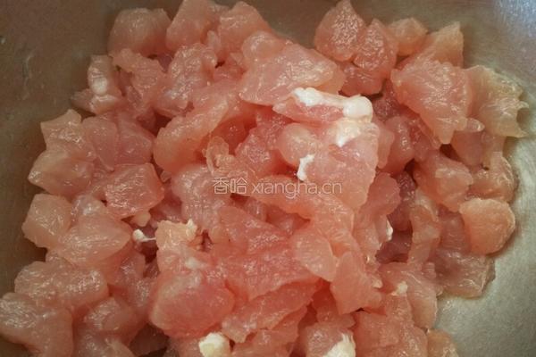 肉丁炒玉米的做法图解3