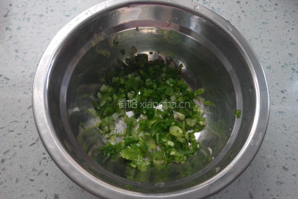 沙拉米饭胡萝卜鸡蛋饼的做法图解6