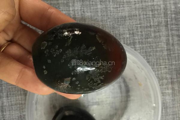 皮蛋瘦肉粥的做法图解3