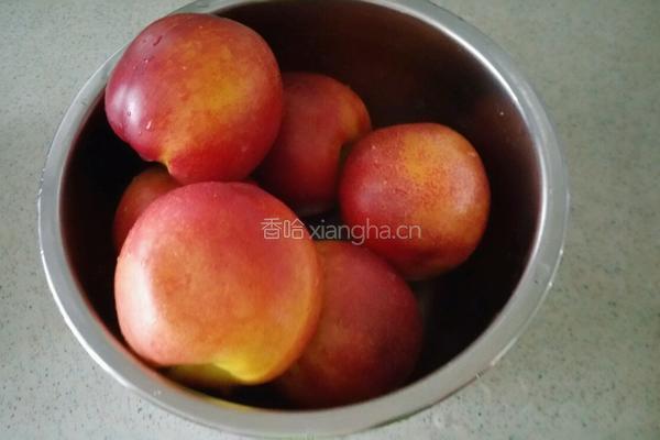 黄桃果酱的做法图解1