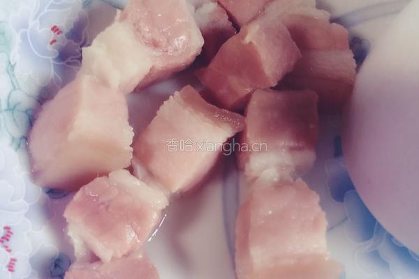 玉米排骨汤的做法图解2