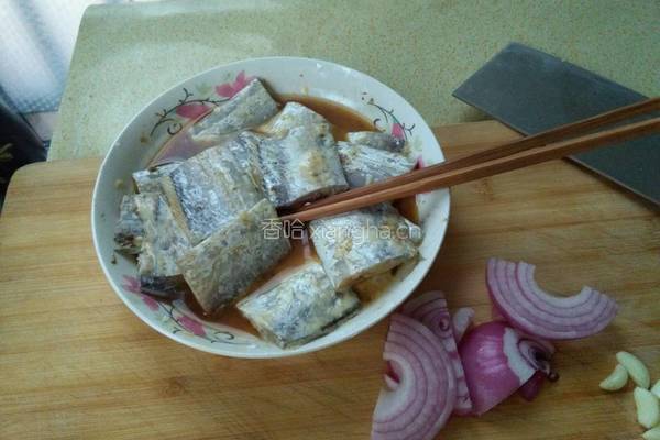 干焖刀鱼的做法图解1