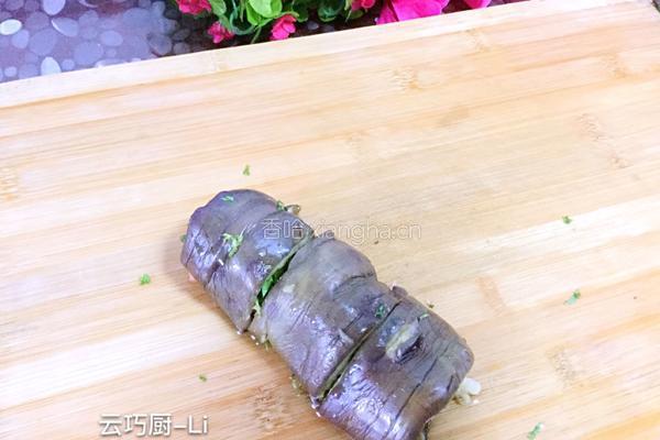 蒜泥茄子卷苦菊的做法图解10