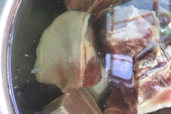 红烧土豆焖羊肉的做法图解1