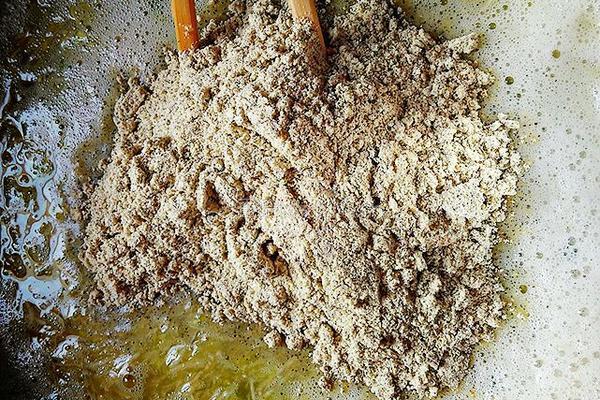 黑豆面儿西葫芦鸡蛋饼的做法图解6