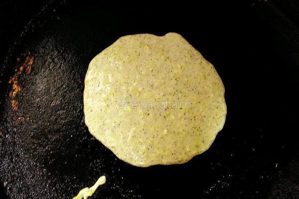 黑豆面儿西葫芦鸡蛋饼的做法图解9