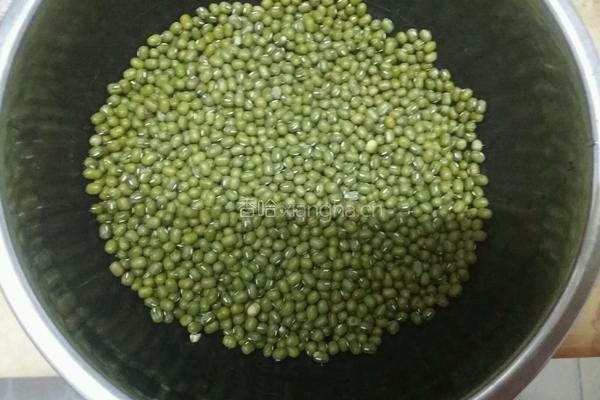 绿豆糖水的做法图解1