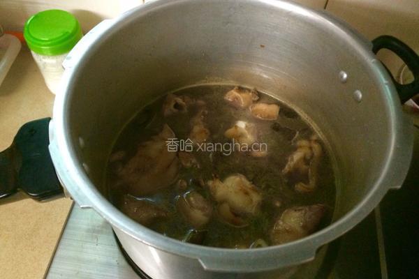 黄豆炖猪蹄的做法图解11