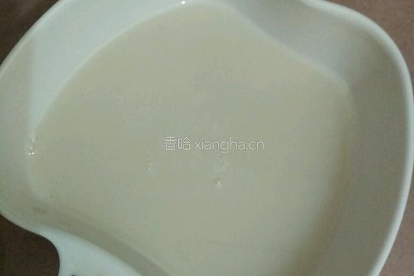 梅菜肉包子的做法图解2