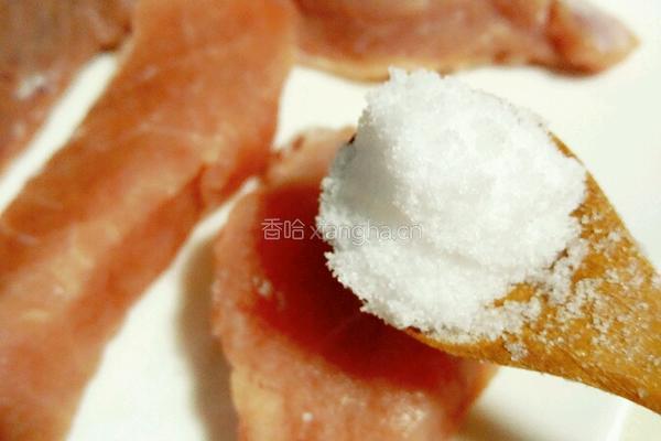 传统广式皮蛋瘦肉粥的做法图解2