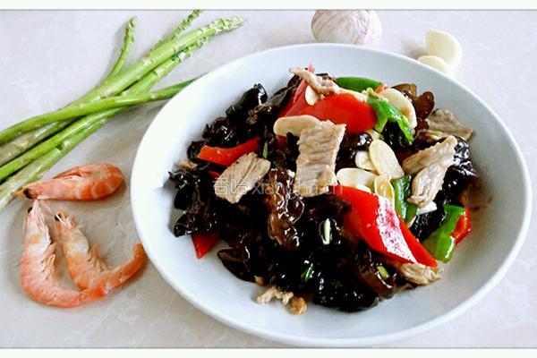 木耳炒肉片的做法图解11