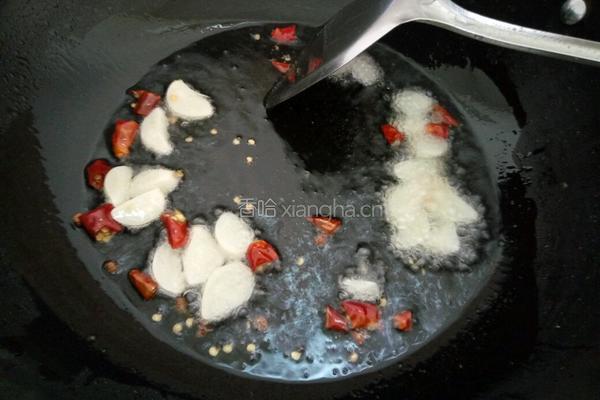 四季豆炒火腿的做法图解3