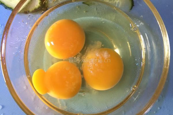 黄瓜鸡蛋的做法图解2