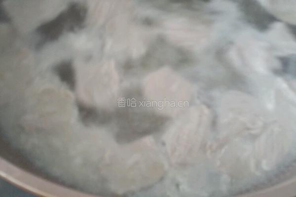白灼里脊菜心的做法图解3