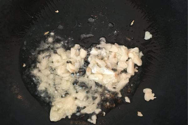 蒜香地瓜叶的做法图解5