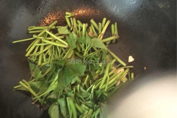 蒜香地瓜叶的做法图解6