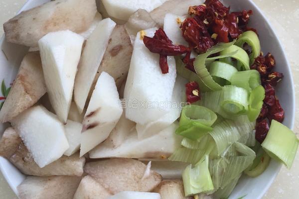 醋炝山药（酸甜辣）的做法图解1