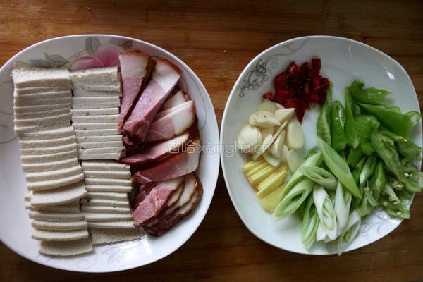 腊肉千页豆腐的做法图解1