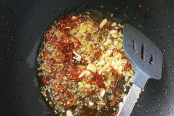 小芹豆干炒火腿的做法图解3