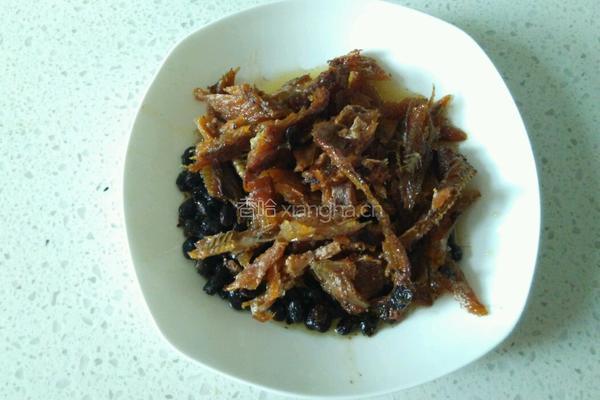 豆豉鲮鱼油麦菜的做法图解2