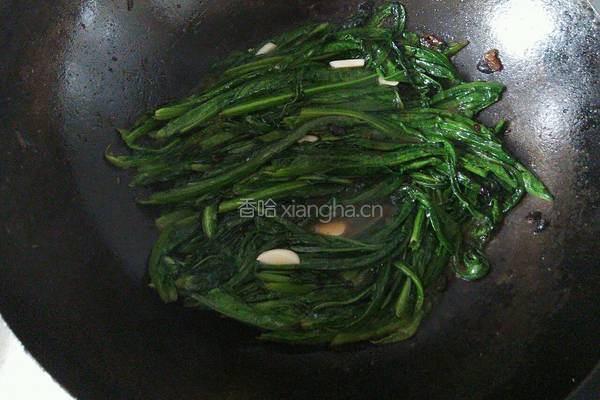 豆豉鲮鱼油麦菜的做法图解5