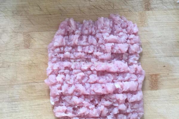葱.大肉饺的做法图解1