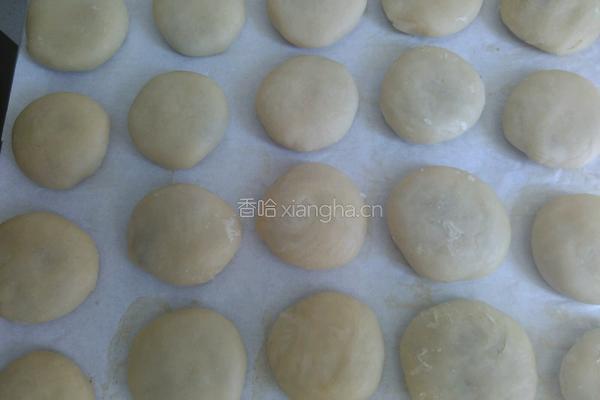 椰蓉核桃黑芝麻酥饼的做法图解5