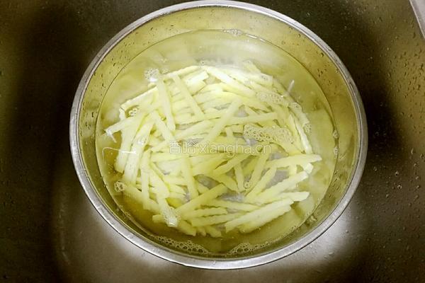 自制炸薯条的做法图解6