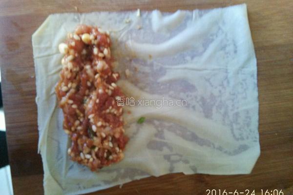 豆腐皮包糯米肉玉米的做法图解6