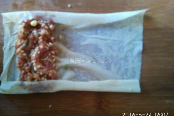 豆腐皮包糯米肉玉米的做法图解7