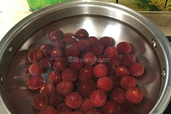 冰镇杨梅汁的做法图解3