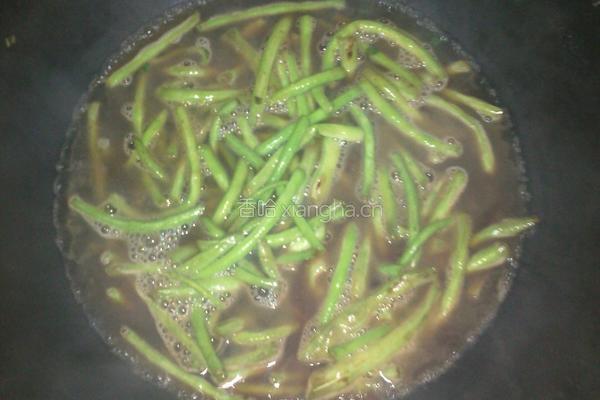 红烧缸豆的做法图解3