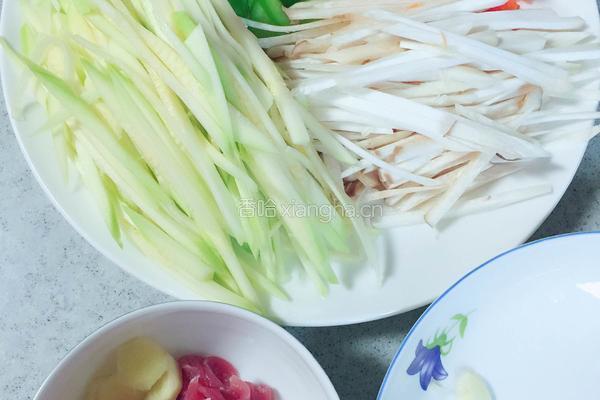 五彩葫芦丝的做法图解1