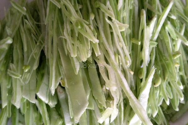 青椒炒茶豆的做法图解2